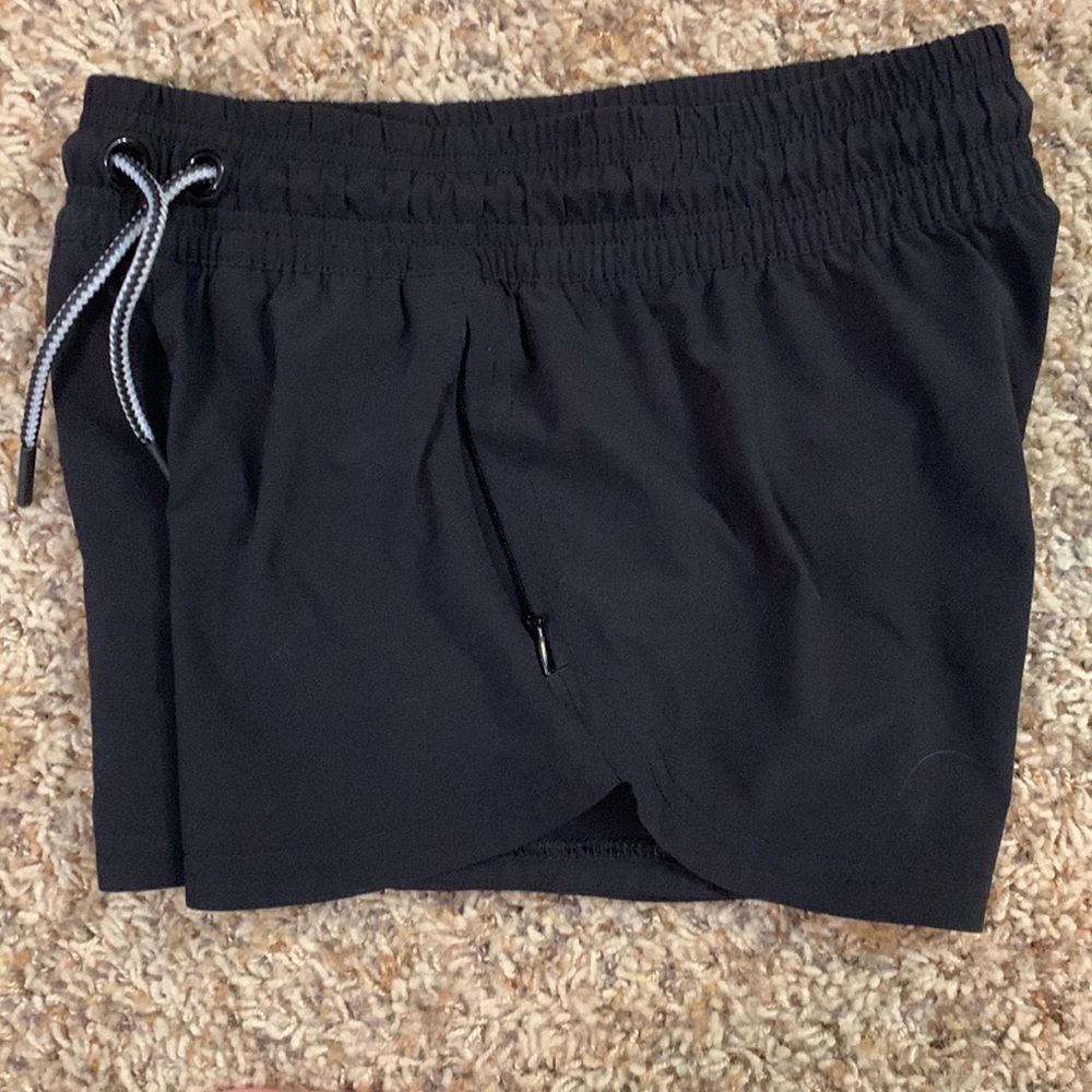 Athleta Girl All Play 3 inch shorts in black size Medium (8-10) - Picture 5 of 5